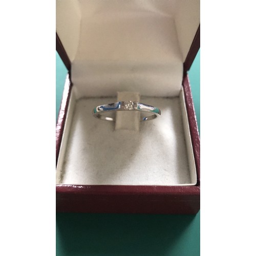 292 - 9ct white gold with diamond ring weight 1.46g