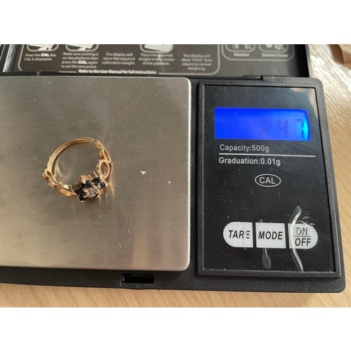 303 - 9ct gold ring weight 2.47g