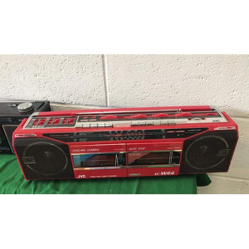 95 - TWO RETRO RADIOS IN BLACK AND RED BYGRUNDIG RR1100 / JVC RE-W44