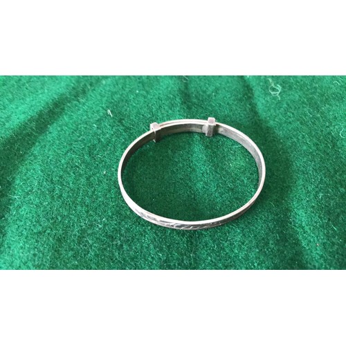 90 - SILVER BABY BANGLE