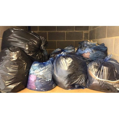 58 - LARGE QUANTITY OF MIXED GRADE CLOTHING AND HATS