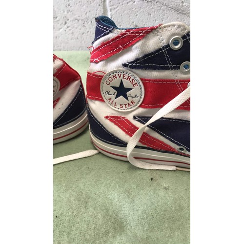 25 - UNION JACK SIZE 12 TRAINERS CONVERSE ALL STAR