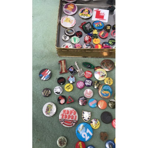 15 - COLLECTION OF MIXED BADGES DISNEY AND ADAM ANT PLUS MORE