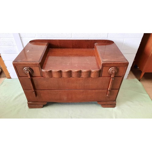 138 - oak dressing chest