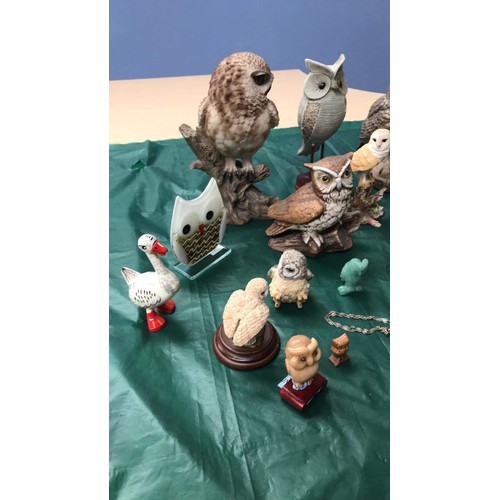 198 - Selection of owl items