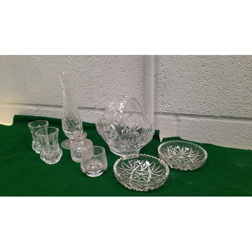 209 - MIXED GLASS WARE