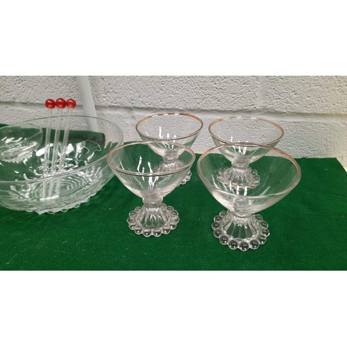 212 - glass dessert dishes