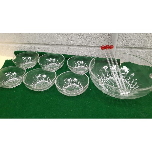 212 - glass dessert dishes