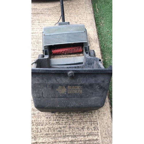 219 - BLACK AND DECKER LAWN SCARIFIER NO LEAD