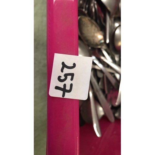 257 - LARGE BOX OF SPOONS