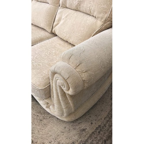 224 - CREAM 3 X 1 X 1 SOFA SUITES