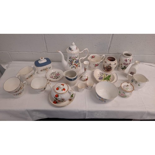 310 - MIXED TABLE WARE