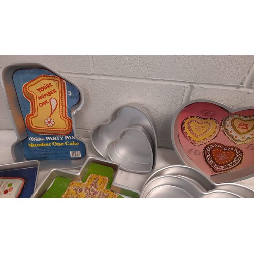 288 - SHAPED METAL BAKE WARE