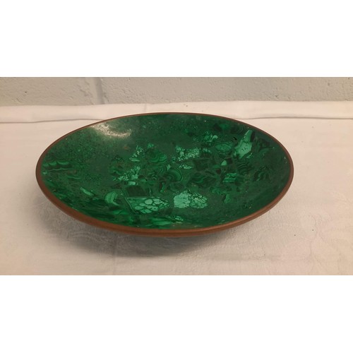 325 - GREEN CLOISONNÉ DISH