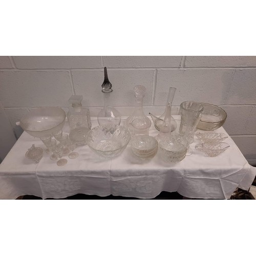 339 - MIXED CLEAR GLASS TABLE WARE