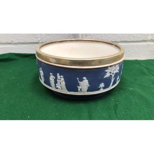 322 - BLUE WEDGWOOD FRUIT BOWL