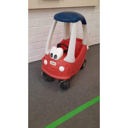 558 - LITTLE TIKES CAR IN RED