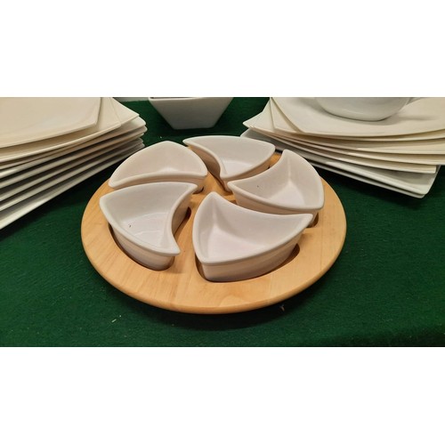 553 - WHITE DINNER TABLE WARE