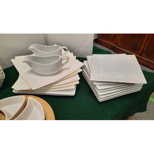 553 - WHITE DINNER TABLE WARE