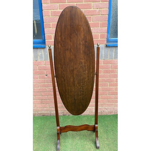 140 - MAHOGANY OVEL CHAVEL DRESSING MIRROR