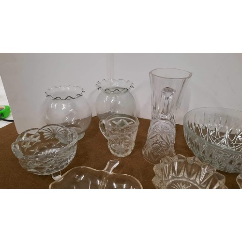 26 - mixed clear glassware