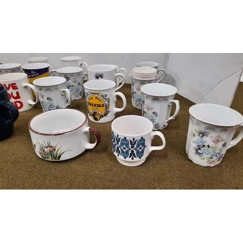 278 - MIXED MUGS