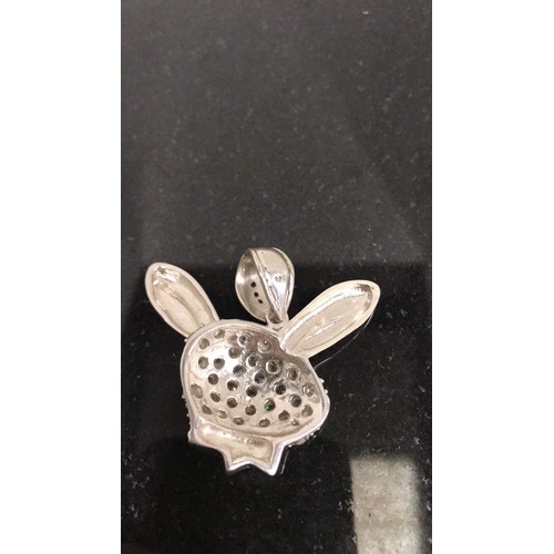 167 - 925 bunny pendant weight 27.69g