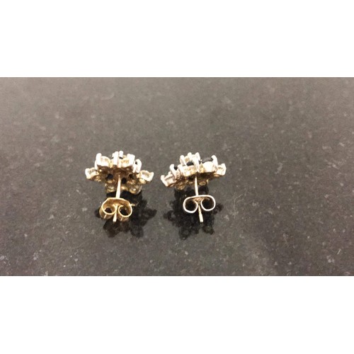 191 - 9ct gold earrings weight 2.81g