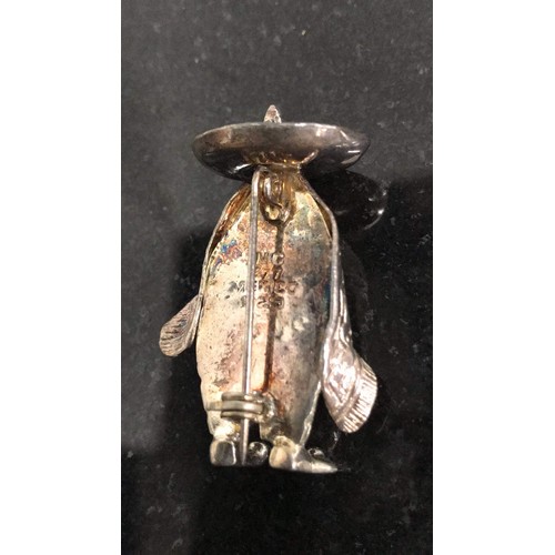 215 - MEXICAN Silver broach weight 9.48g