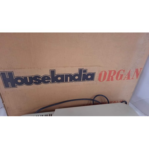 291 - HOUSELANDIA ORGAN BOXED