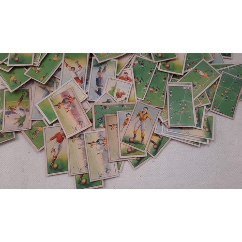 311 - LARGE  COLLECTION OF COLLECTABLE ORIENTAL FOOTBALL TEAM CARDSSEE ALL PICTURES