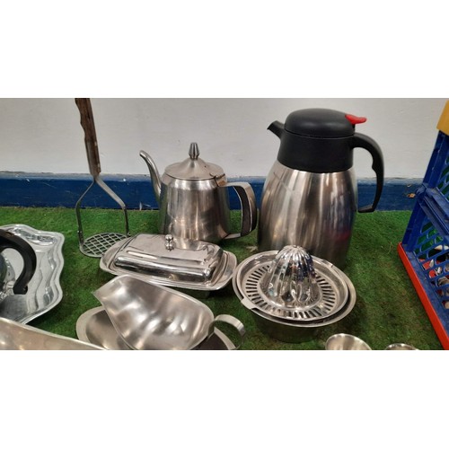 324 - MIXED METAL WARE AND CUTLERY