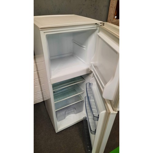 400 - PROLINE FRIDGE / FREEZER