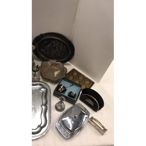 32 - mixed collectable metal table ware