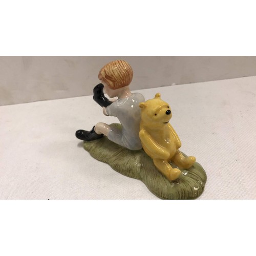 386 - Royal Doulton Christopher Robin & Pooh WP10