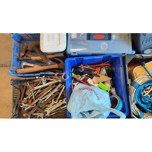 360 - LARGE QUANTITY OF MIXED TOOLS