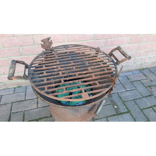 443 - METAL GARDEN FIRE PIT BQ