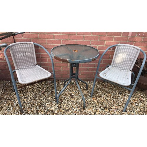 446 - USED GARDEN SET