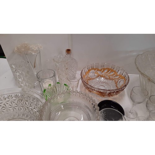 468 - MIXED GLASS TABLE WARE