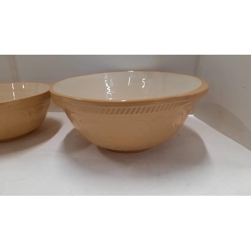 462 - KITCHEN MIXING BOWLS