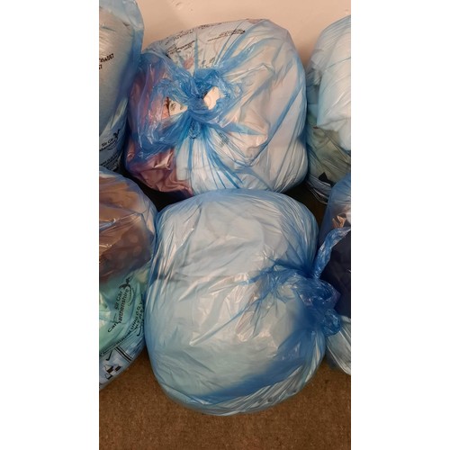 313 - 6 bags of mixed bedding