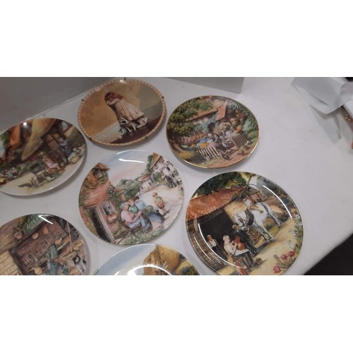 475 - COLLECTORS PLATES