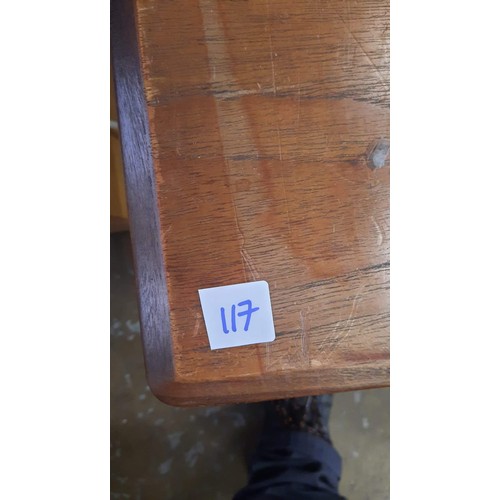 117 - RETRO TABLE