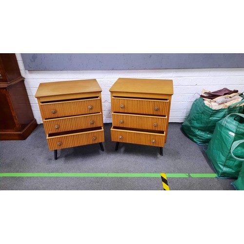 109 - PAIR OF CHEST OF DRAWERS