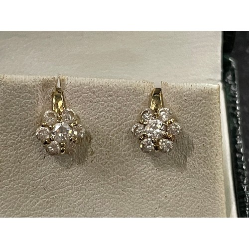 175a - 14ct gold earrings weight 1.31g