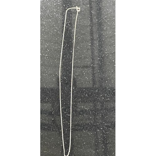 205a - Silver necklace weight 1.27g