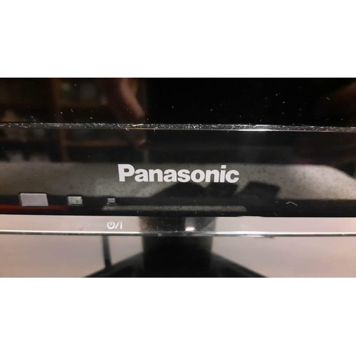 739 - Panasonic TV with remote and TATUNG video player