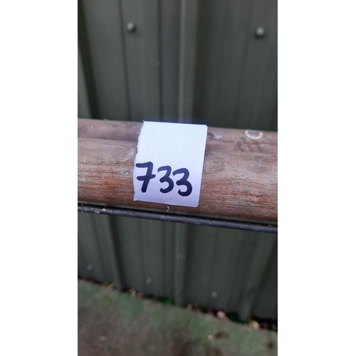 733 - Extending ladder