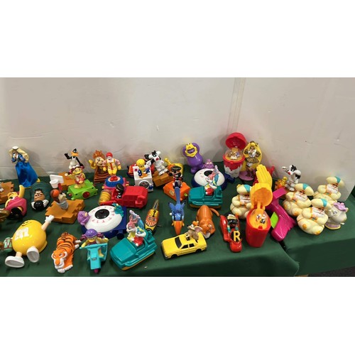 10 - QUANTITY OF MC DONALDS PROMOTION TOYS