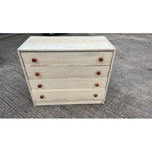 410 - CHEST OF DRAWERS